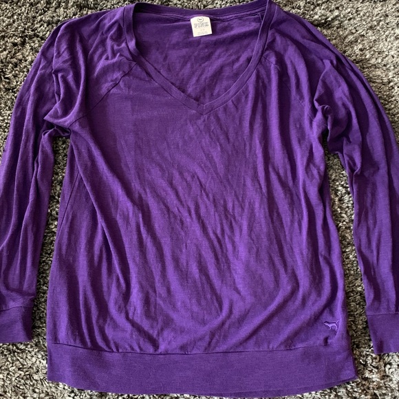 Pink Victoria’s Secret V Neck Long Sleeve (bin2) - Picture 2 of 5